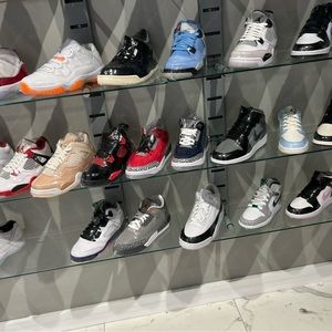 Meet your Posher, Chase